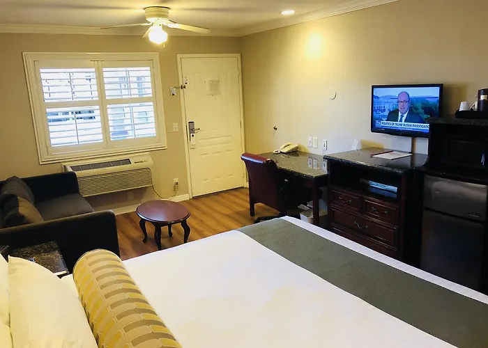 Dynasty Suites Hotel