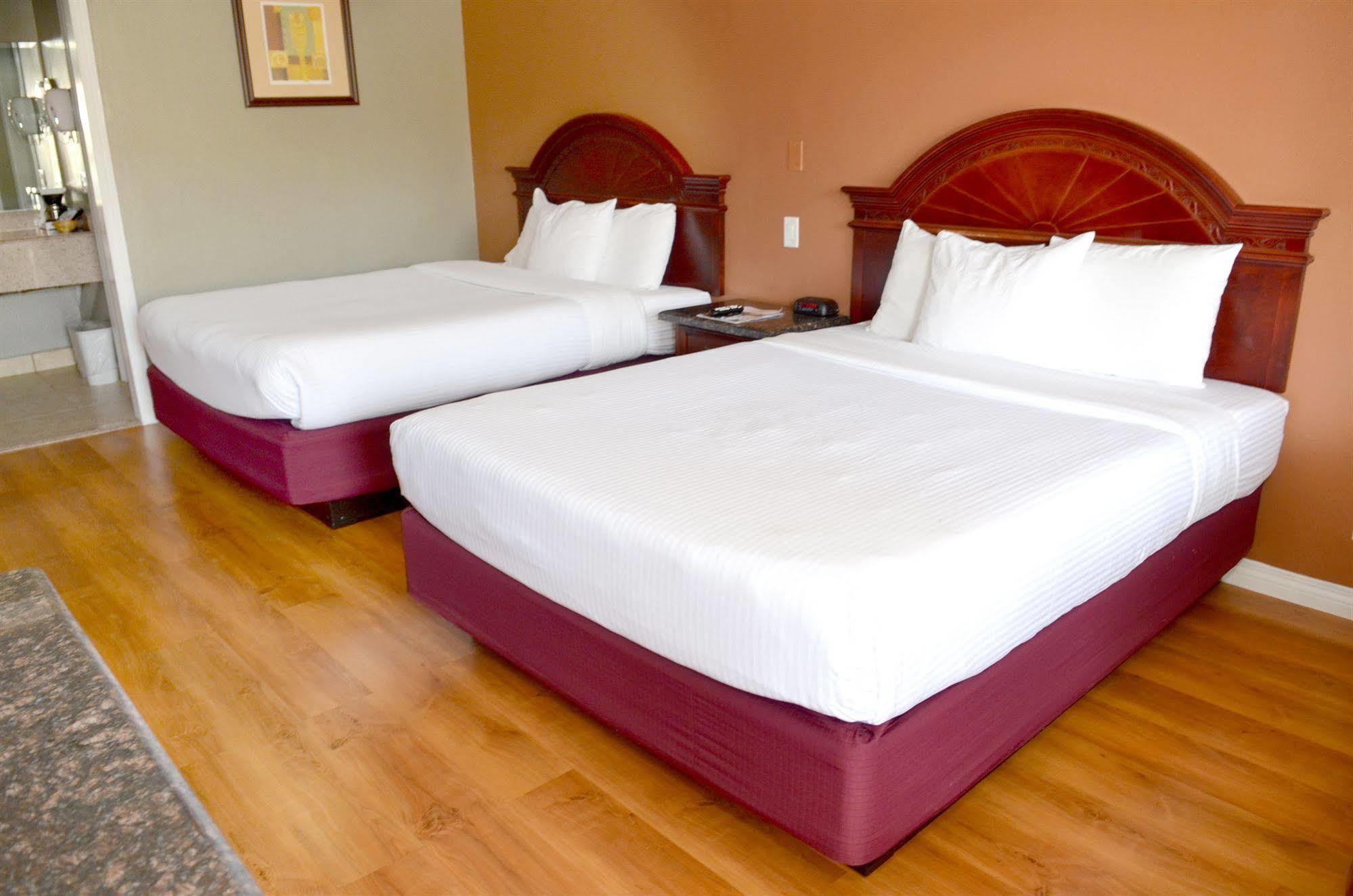 Dynasty Hotel